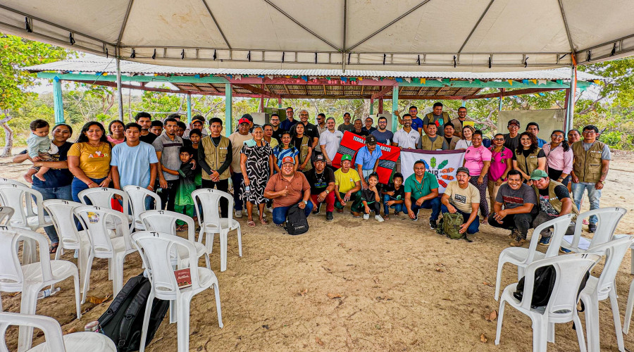 Durante visita do CNJ e MPF à comunidade Anzol, lideranças indígenas de territórios demarcados em ilhas apresentam reivindicações relacionadas à demarcação e à proteção territorial