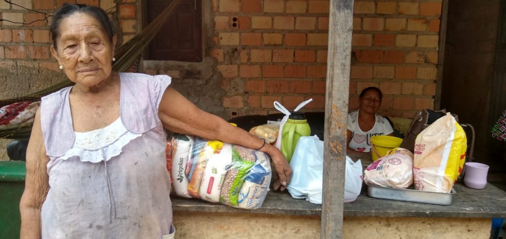 FAMÍLIAS INDÍGENAS QUE RESIDEM EM BOA VISTA RECEBEM CESTAS BÁSICAS E KITS DE HIGIENE EM CAMPANHA DO CIR