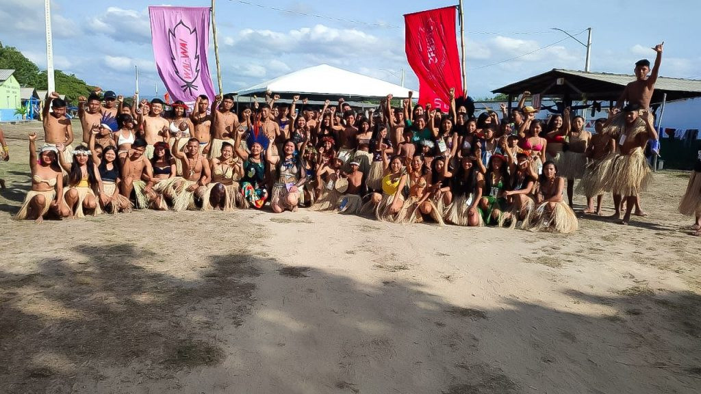 JOVENS INDÍGENAS REÚNEM DIVERSIDADE CULTURAL EM FESTIVAL DE MÚSICA NA TERRA INDÍGENA RAPOSA SERRA DO SOL