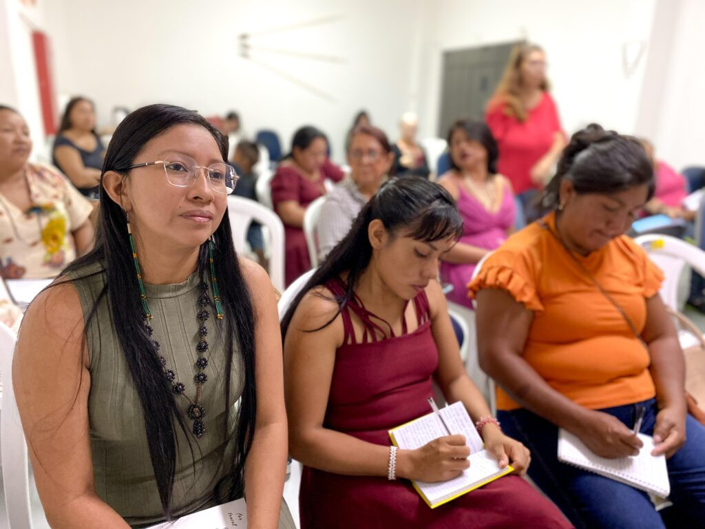 TUXAUA GERAL DO MOVIMENTO DE MULHERES INDÍGENAS DE RORAIMA, PARTICIPA DE DIÁLOGO SOBRE POLÍTICAS PÚBLICAS PARA MULHERES