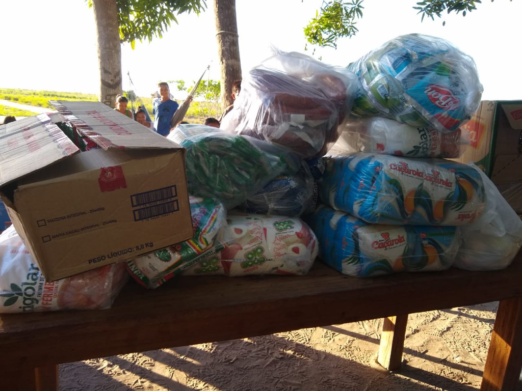 Em isolamento, comunidade Canauanim recebe alimentos e orientações para se proteger da covid-19