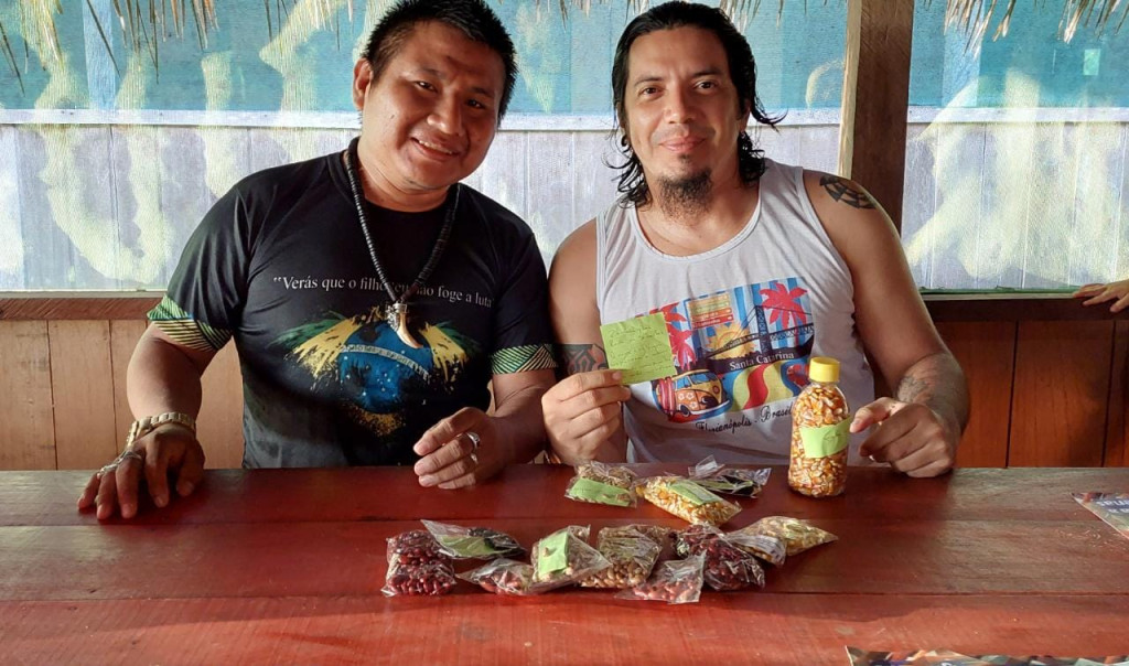 Liderança Enock Taurepang visitou povo Yawanawá no Estado do Acre