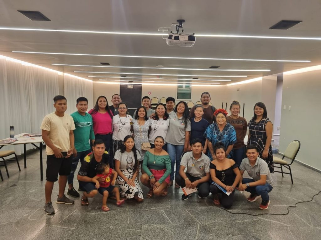 COMUNICADORES INDÍGENAS DA REDE WAKYWAI PARTICIPAM DE OFICINA EM BOA VISTA