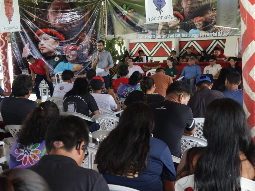 COM A PRESENÇA DO MPF E FUNAI, LIDERANÇAS INDÍGENAS DEBATEM DEMARCAÇÃO, PROTEÇÃO E FISCALIZAÇÃO DAS TERRAS INDÍGENAS EM RORAIMA