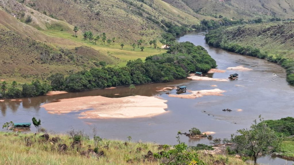 CIR DENUNCIA INVASÃO DE CENTENAS DE GARIMPEIROS AS MARGENS DO RIO MAÚ NA TI RAPOSA SERRA DO SOL