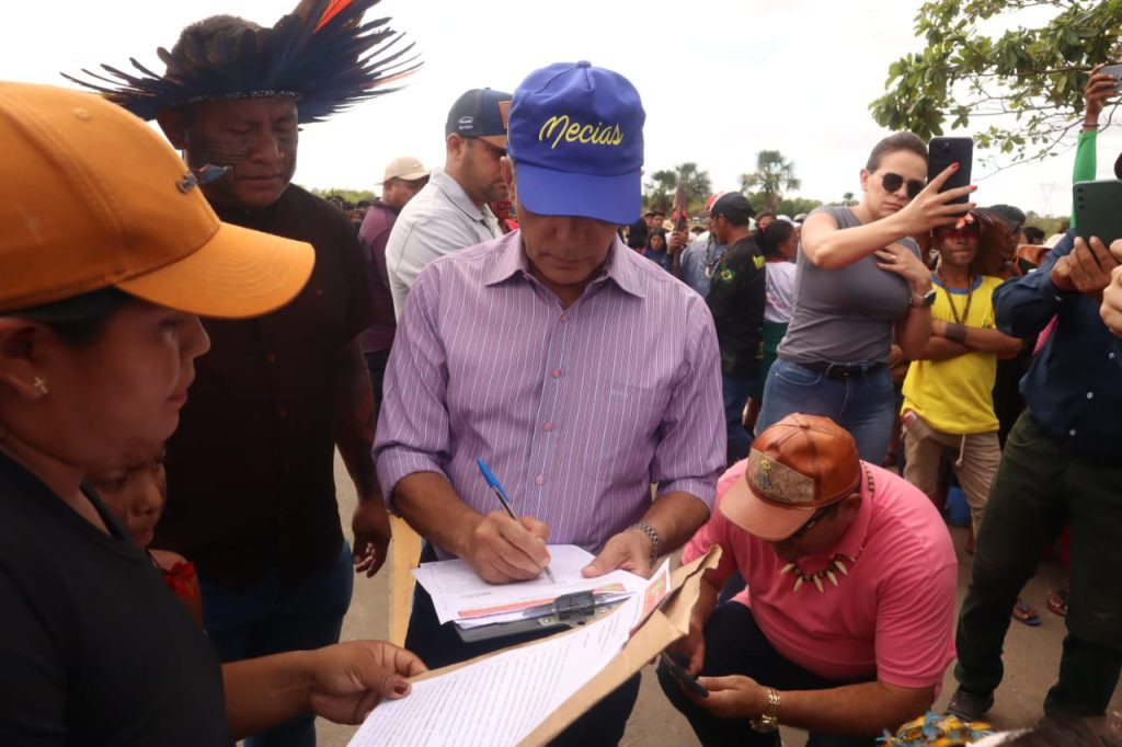 COM A PRESSÃO DO MOVIMENTO INDÍGENA CONTRA O MARCO TEMPORAL, SENADOR MECIAS DE JESUS AFIRMA RETIRADA DA PEC 36 DURANTE VISITA NO SABIÁ: “VOU RETIRAR A TRAMITAÇÃO DA PEC 36”, DECLAROU