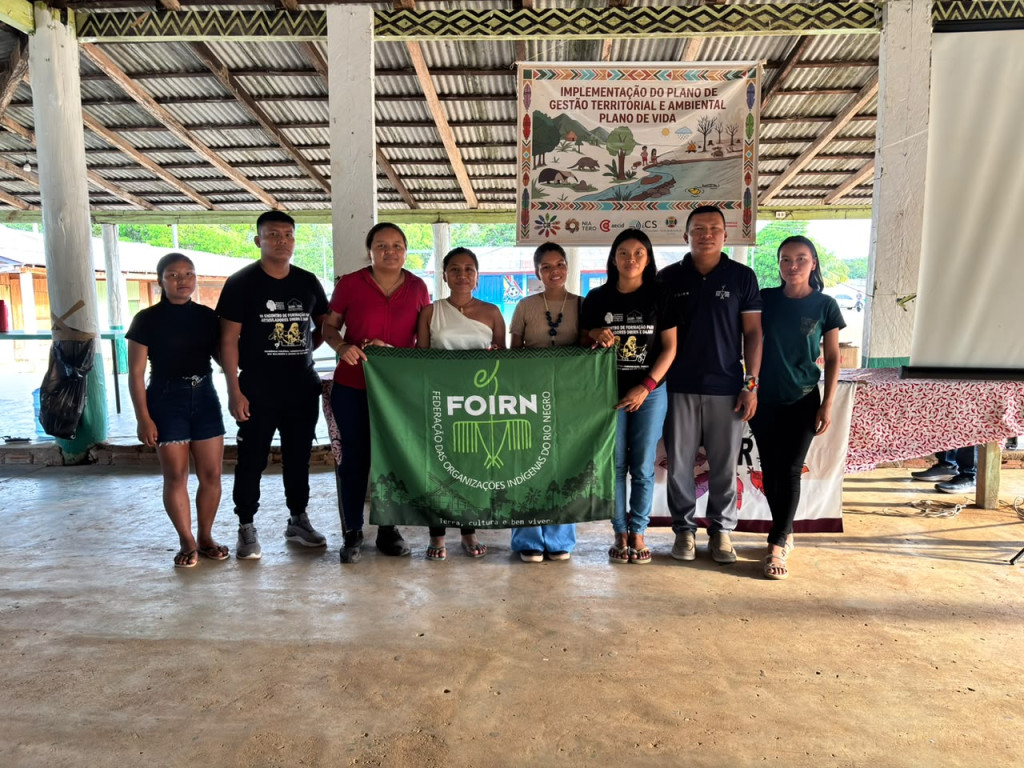 Jovens da Federação das Organizações Indígenas do Rio Negro (FOIRN) e do Conselho Indígena de Roraima (CIR) compartilham conhecimentos, experiências e formas de organização, fortalecem o diálogo e a articulação entre as juventudes indígenas