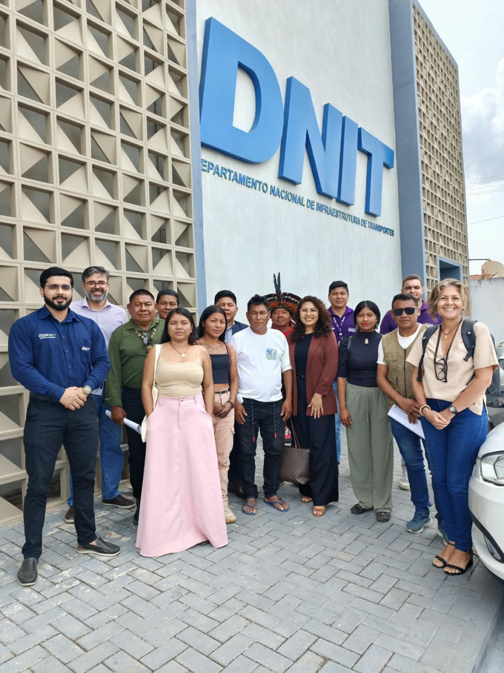 Comissão de lideranças da T.I. Raposa Serra do Sol e Coordenação Executiva do CIR participam de discussão sobre Estudo do Componente Indígena (ECI) para a pavimentação da BR - 401