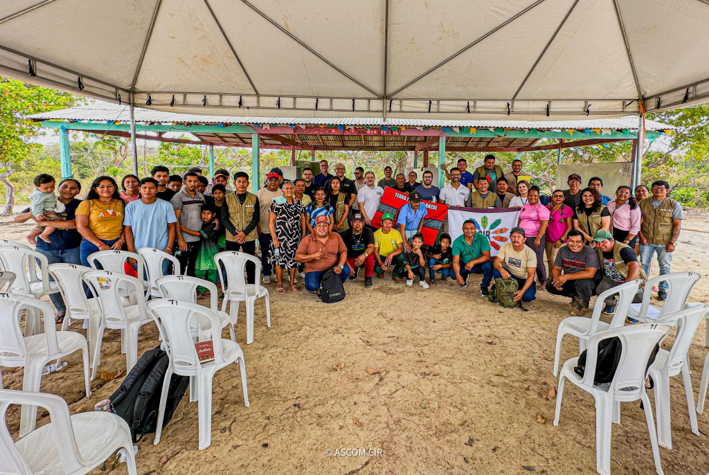 Durante visita do CNJ e MPF à comunidade Anzol, lideranças indígenas de territórios demarcados em ilhas apresentam reivindicações relacionadas à demarcação e à proteção territorial