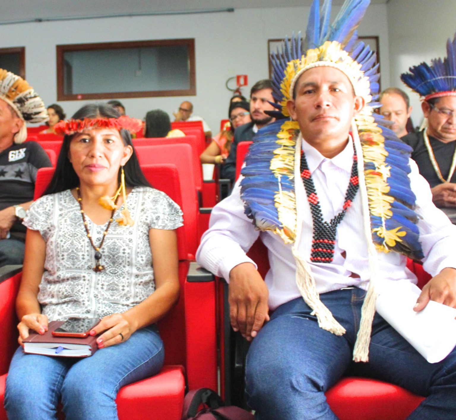 Coordenadora Marizete e Líder Indígena Abílio (Região Serras)