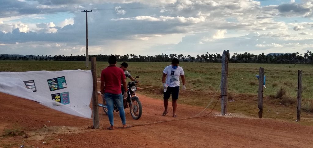 Barreira da comunidade Pium, região Tabaio.