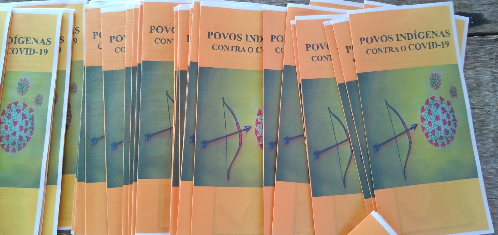 Folders informativos sobre o novo coronavírus