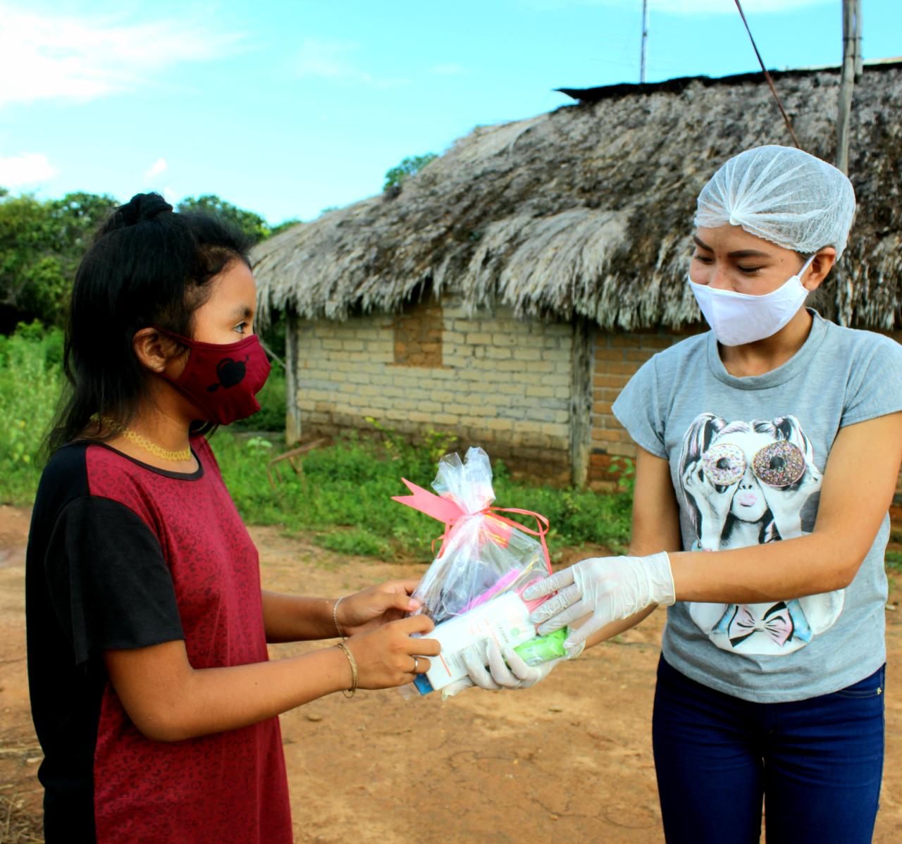 Doações incluem kits de higiene para ajudar comunidades a se protegerem do novo coronavírus/FOTO: Ariene Susui/Ascom CIR