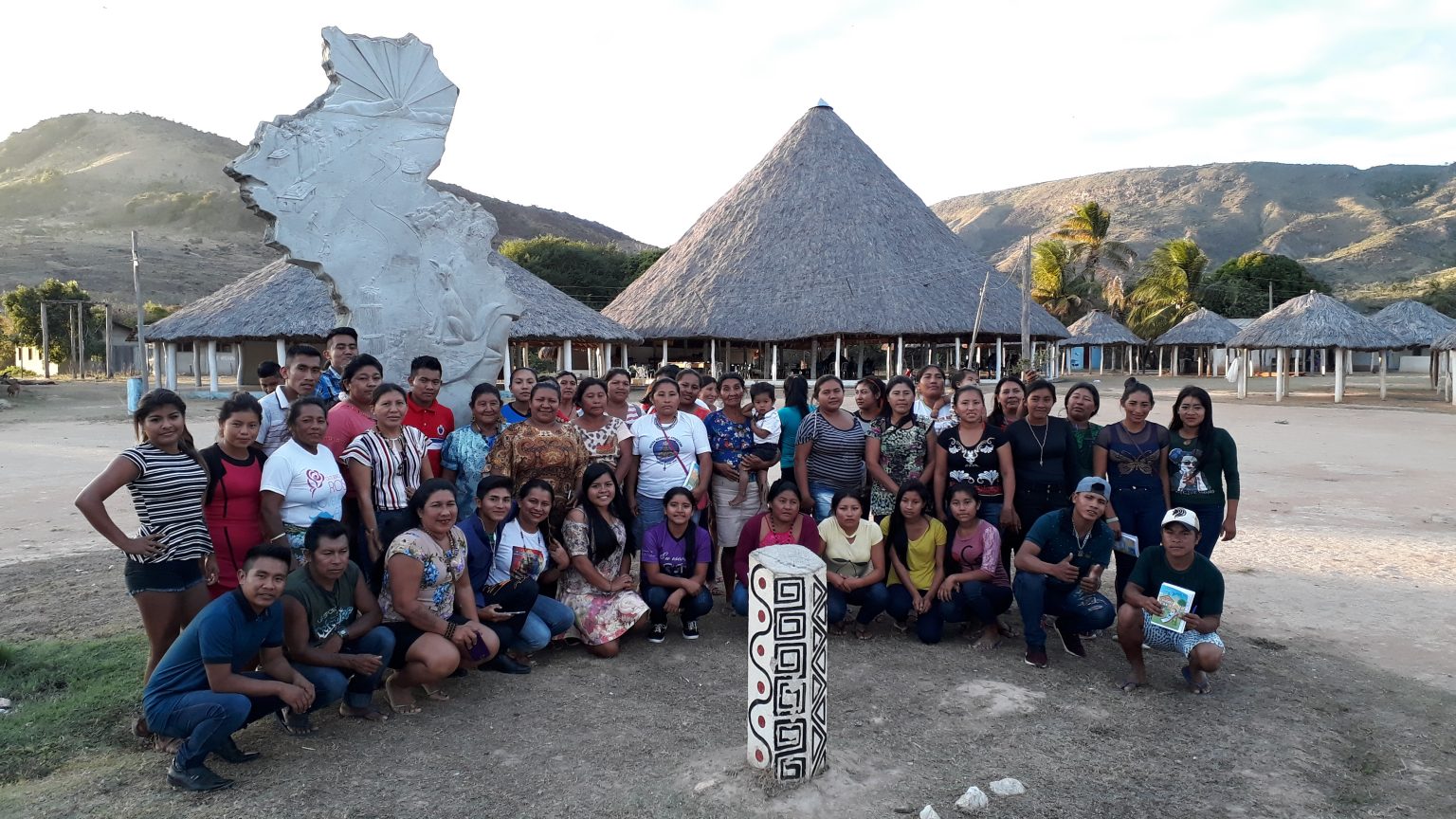 Mulheres indígenas reunidas na comunidade Maturuca, Terra Indígena Raposa Serra do Sol FOTO: Marizete de Souza Macuxi/Arquivo pessoal