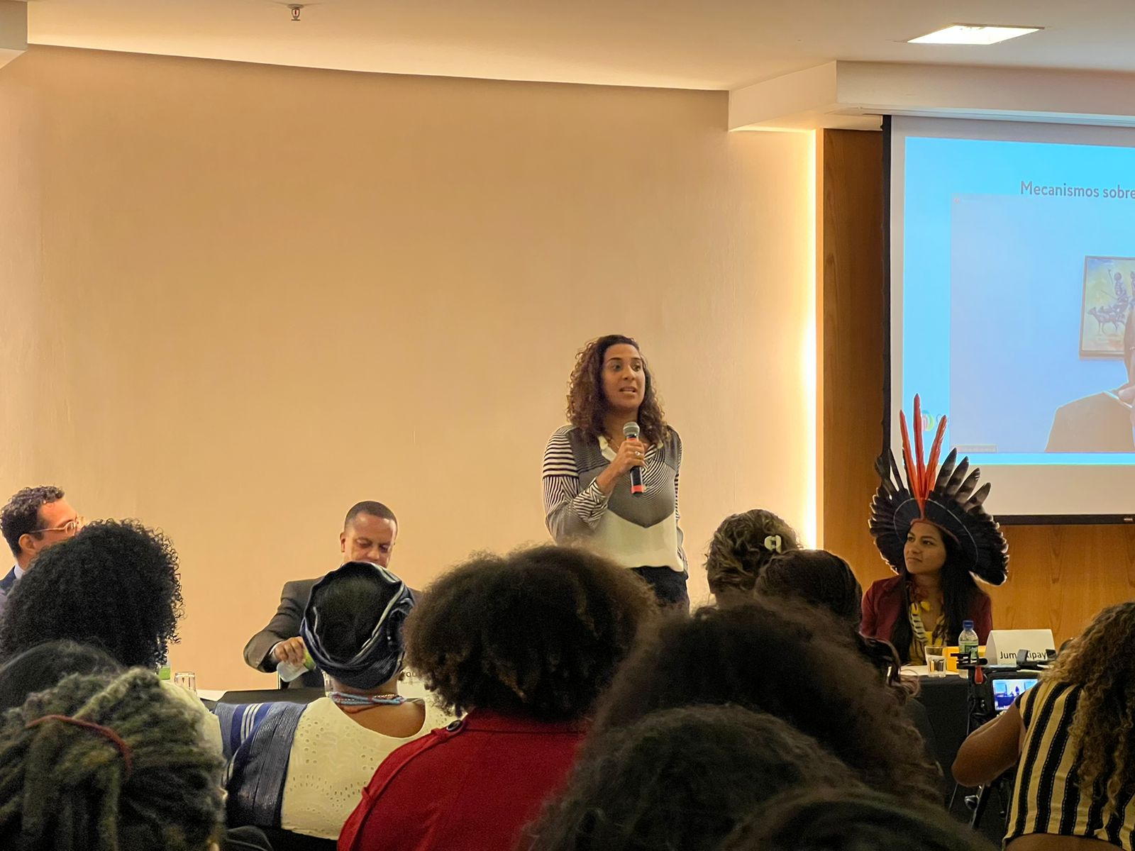 Participação de Juma Xipaia e Aniele Franco